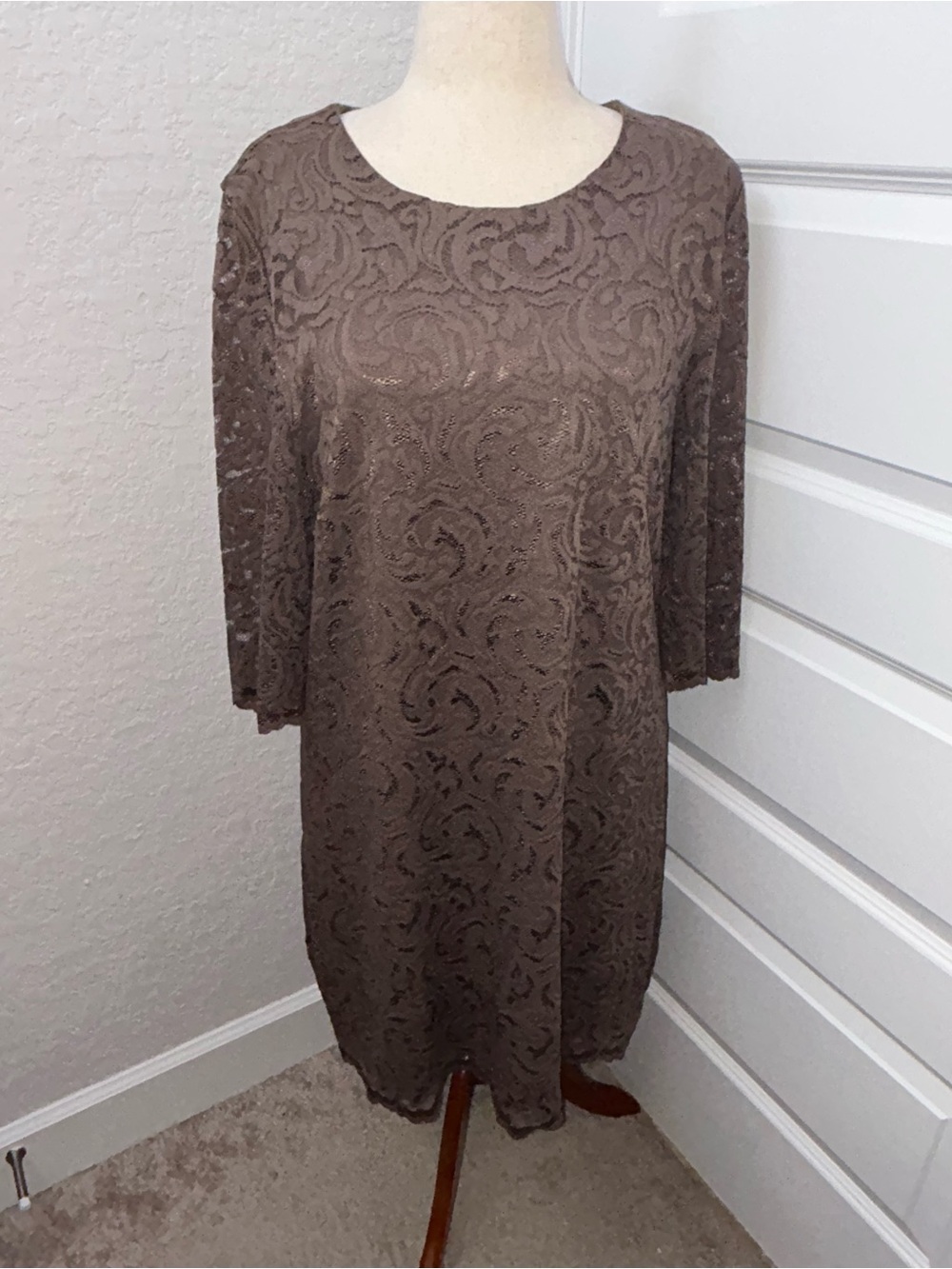 Garnet Hill 3/4 Length Sleeve Lace Shift Knee Length Dress
